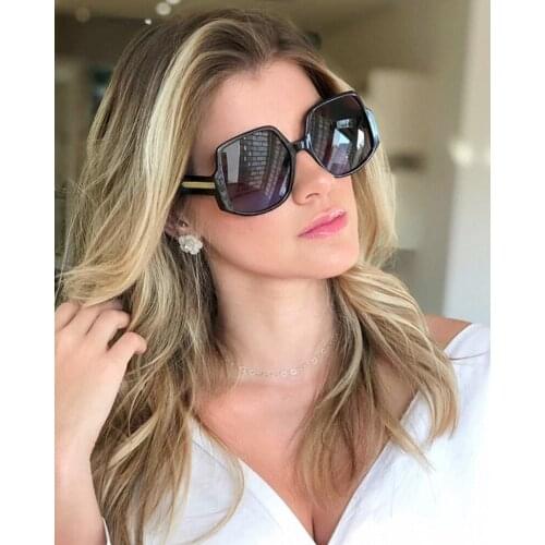 2021 Trendy new woman fashion square sunglasses high quality outdoor travel sunglasses UV400 Oculos De Sol
