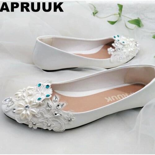 White lace pearl flower wedding shoes bride flat heel round toes sweet butterfly silver blue rhinestones bridal wedding shoe