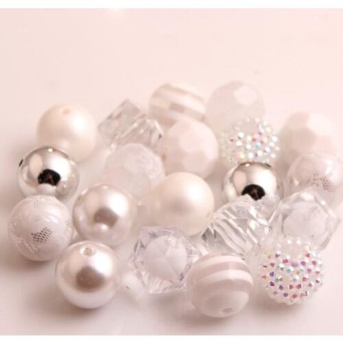 Kwoi vita AM-09 White Color Custom Design Mix Acrylic beads for Kids Chunky beaded Necklace Jewelry 20mm 50pcs A lot