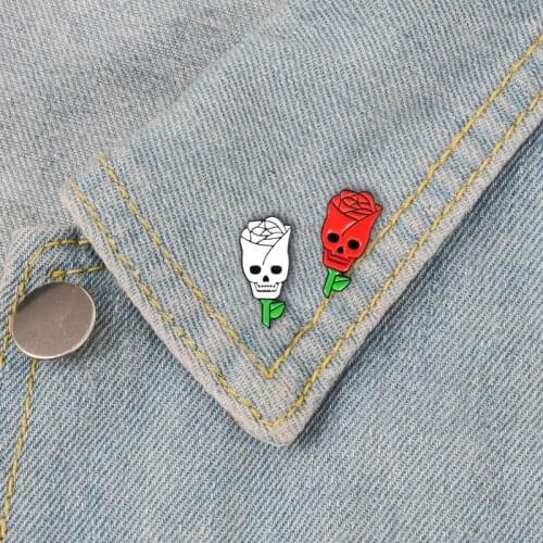 Two-color rose skull shape exaggerated personality brooch T-shirt denim coat badge flower shop Halloween holiday gift