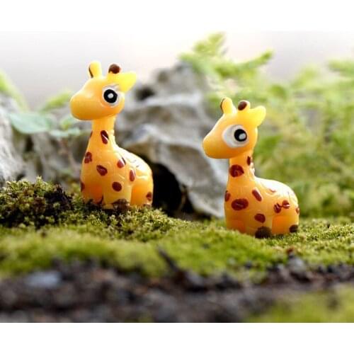 10PCS Africa Giraffe Small Statue Home Desk Figurine Crafts Garden Figure Ornament DIY Miniatures Micro Landscape Decoration