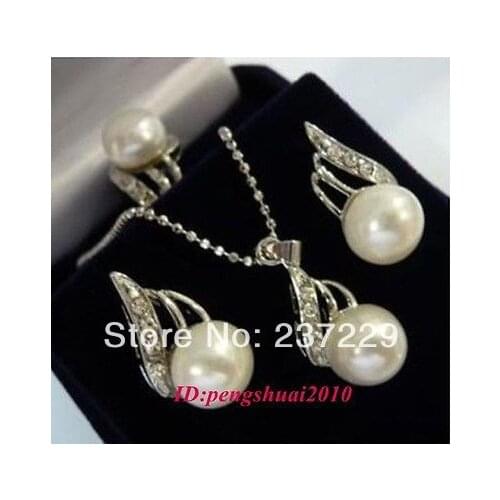 Noble White Pearls Crystal Silver Chain Lady Pendant Necklace Ring Earrings Set