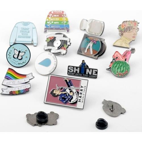 New Fashion Singer Hari Styles Enamel Pin Clothes Shirt Jeans Brooch Badge Charm Pins Metal Brooches for Fans Gift