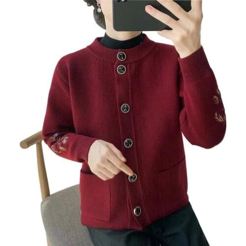 Middle-Aged Elderly Womens Sweater Coat Mothers Winter Knit Sweater Cardigan Outerwear Spring Autumn New Plus Velvet Sweater