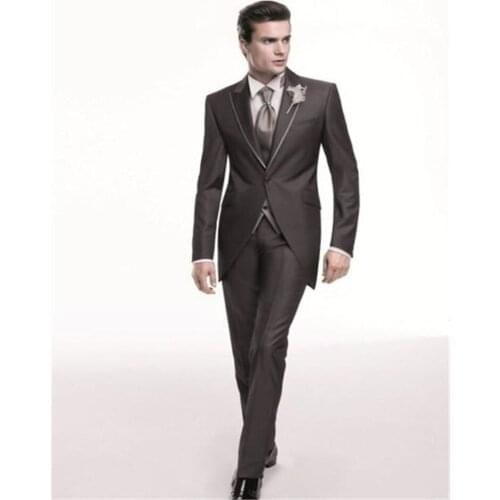New arrival slim fit Custom Made Groom Tuxedos Peak Lapel one button Groomsmen Men Wedding men Suits( jacket+Pants+vest+tie)