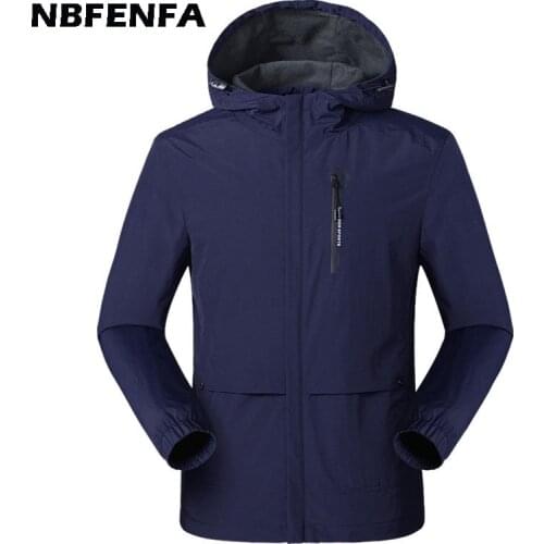 Men Jackets Windbreaker Hooded Male Coats Outdoor Outwears Hiking Camping Solid Men Clothing Sportswears Fashion Jacket LX008