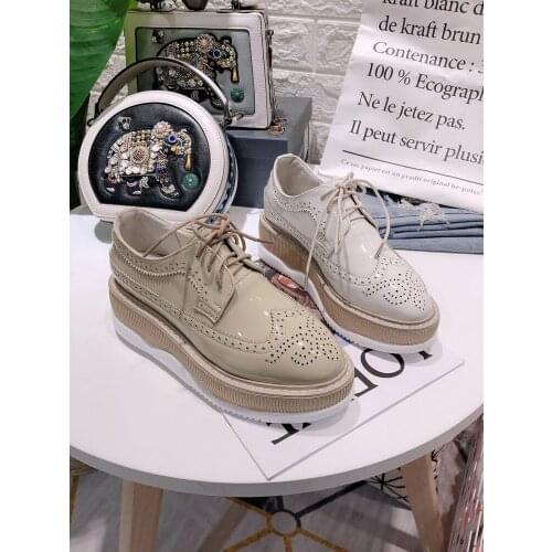 Spring and autumn new leather carved low-top womens shoes fashion all-match platform wedge heel small shoes