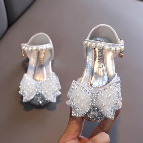 Girls Princess Shoes 2021 New Summer Rhinestone Pearl Hollow Out Kids Shoes Sequined Sweet Sandals Childrens Shoes G02