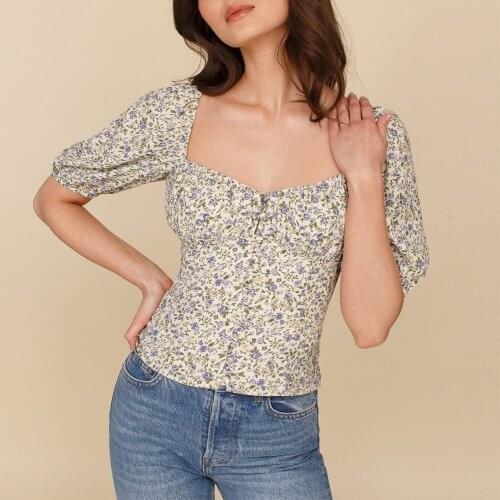 Summer Vacation Beach Vintage Floral Print Blouse Elegant Sweetheart Neck Short Puff Sleeve Front Button Casual Tops Women 2021