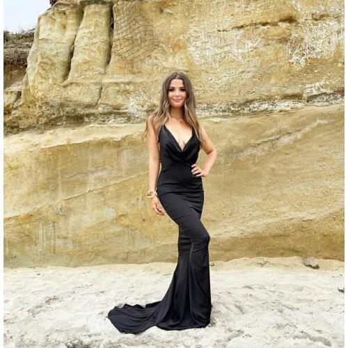 Sexy Long Spaghetti Satin V-Neck Prom Dresses Mermaid Black Sweep Train Open Back Robes De Mariée Party Gown For Women