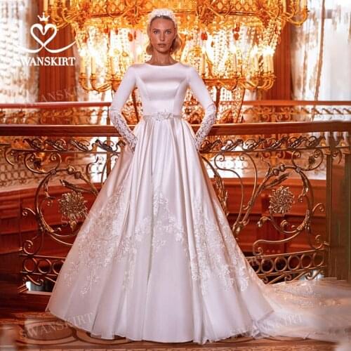 Appliques Long Sleeve Wedding Dress 2022 O-Neck A-Line Vintage Court Train Princess Vestido De Novia SwanSarah P174 Bridal Gown