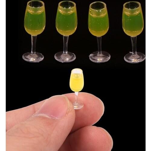 4Pcs Mini Red Wine Cup Simulation Furniture Wine Glass Goblet for Doll House Decoration 1:12 Dollhouse Miniature Accessories
