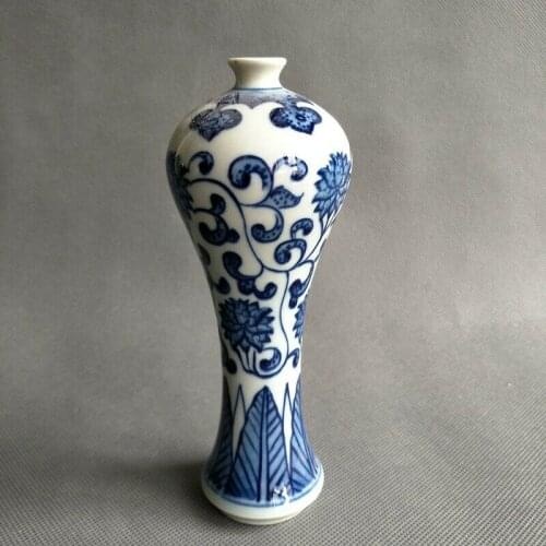China Exquisite Hand Painted flower Blue and White Porcelain vase