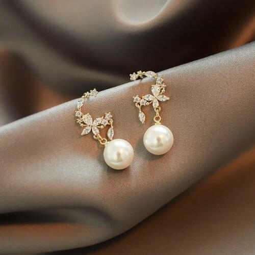 Rinhoo Crystal Trendy Round Women Dangle Earrings 2021 New Hot Female Fashion Elegant Pearl Earrings Jewelry For Women