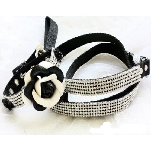 Free Shipping Dog Collar Leashes Set Black White Camellia Bling Bling Imitation Diamonds Pet Necklace Accessories Poodle Maltese