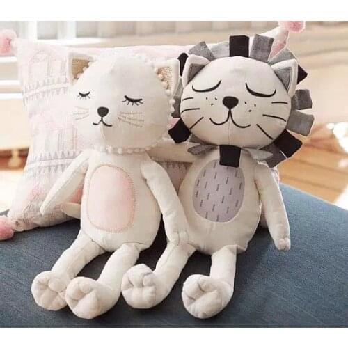 2016 New Baby Kids Stuffed Toys Lion Cat Shape Dolls Kids Room Bed Decorative Childrens Best Gift