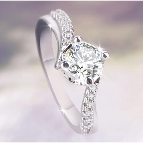 Fashion unique crystal ladies ring high quality zircon CZ casual / party jewelry exquisite gift temperament ladies ring