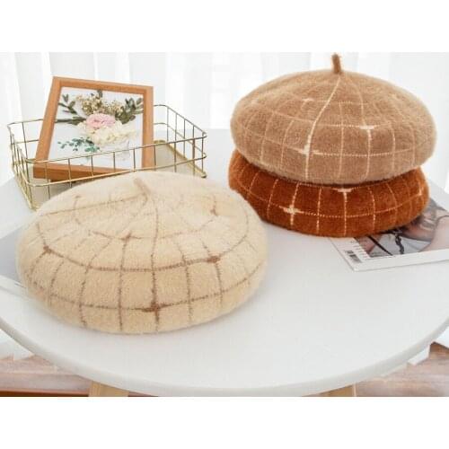 2019 Autumn and Winter New Style Womens Thick Warm Beret Winter Faux Mink Fur Plaid Knitted Berets hat Fashion Painter Hat