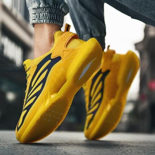 Hot Sale Running Shoes Men Fashion Reflective Sneakers Light Outdoor Cushioning Sports Shoes Antiskid Damping Walking Gym Shoes
