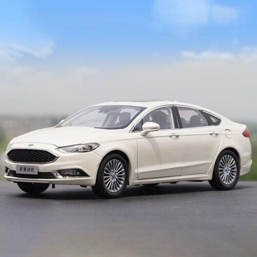 Diecast 1:18 Scale Changan Ford Mondeo 2017 Alloy Car Model Collection Souvenir Ornaments Display Vehicle Toys Gift