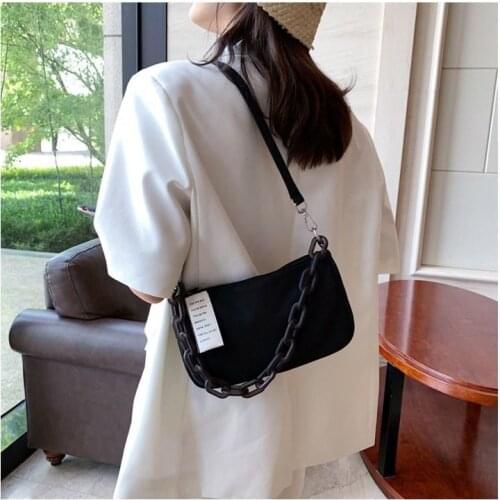 Lightweight messenger bag new shoulder bag chain armpit bag portable baguette bag designer bag purses and handbags satchels