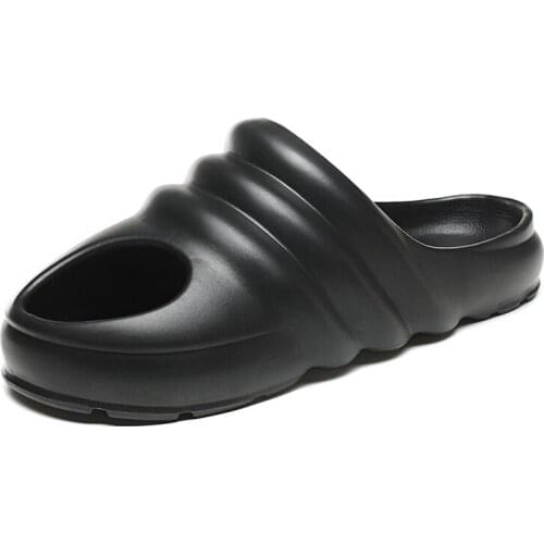 2021 Hollow Garden Clogs Sandals Fashion Breathable Beach Jelly Sandals Cool Summer Men Sandals Cheap Men Water Pool Slippers