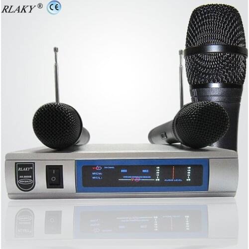 2017 New Hot Quality Wireless Microphone One drag two MIC Amplifier usb player speaker can be used and Give the Phone Headset