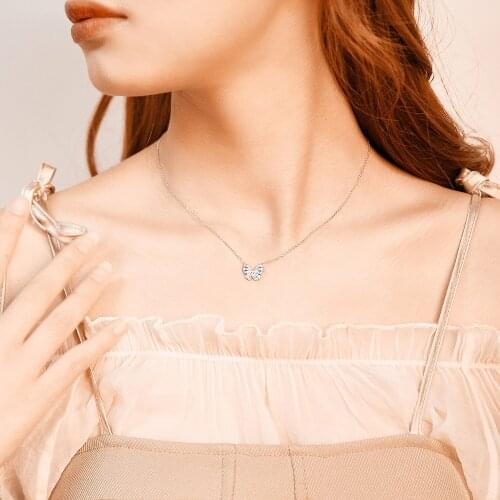 Korea Fashion Bling Butterfly Small Pendant Crystal Lady Necklace Clavicle Chain Wedding Engagement Jewelry Gift Ornament