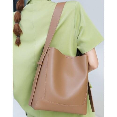 Lady Luxury Bucket Designer Handbags High Quality Tote Armpit Shoulder Bag Genuine Cow Leather Casual 2021 New Womens Bag