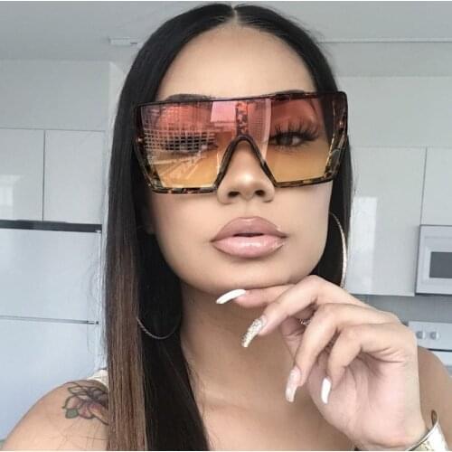 QPeClou Oversized Colorful Square Sunglasses Women Big Frame Gradient Sun Glasses Female Oculos De Sol Feminino Shades Gafas