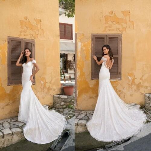 2021 Wedding Dresses V Neck Capped Sleeves Lace Appliques Beach Bridal Gowns Button Back Sweep Train Mermaid Wedding Dress