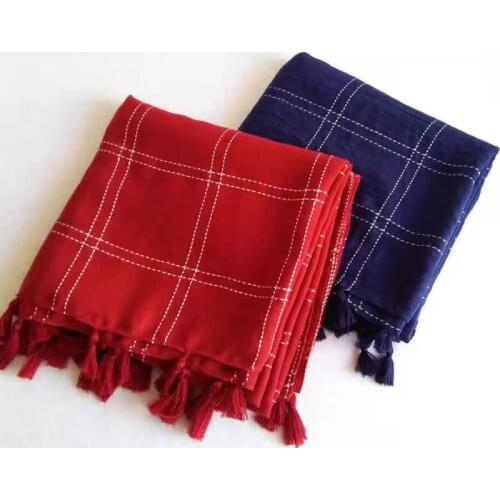 Hot sale plain plaid hijabs viscose women solid shawl wrap large head scarf islamic lady tassels design soft scarves 10pcs/lot