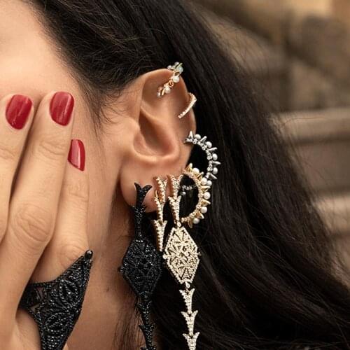 1PC Rock Drak Grey Big Spike Rivet Single Ear Bone Cuff with Pearls Clip Earring Punk Style Personality Exaggerated Ear Clip