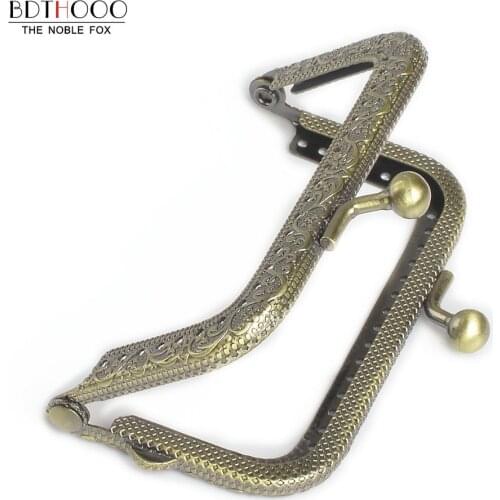 10pcs/lot 8.5cm Square Metal Purse Frame Handle for Clutch Bag Accessories Making Kiss Clasp Lock Antique Bronze Bags Hardware