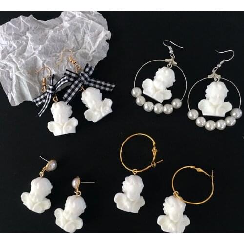 Round Little Cute Statement Resin Dangle Earrings for Women Lovely Pearl Baroque Mini Angel Cupid Girl Jewelry Gift