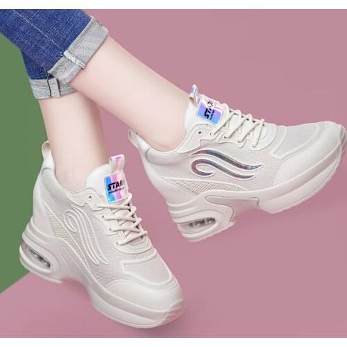 Dad Shoes Womens Fashionable 2021 Spring New Versatile Casual Thick Sole Lightweight Height Increasing Insole Sneakers Women