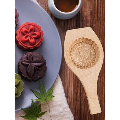 3D Flower Pattern Wooden Traditional Moon Cake Mold Creative DIY Hand-pressed Mid-autumn Mung Bean Cake Biscuit Baking Mold