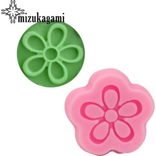 1pcs/lot UV Resin Jewelry Liquid Silicone Mold Lace Flowers Shape Charms Pendant For DIY Charms Making Jewelry