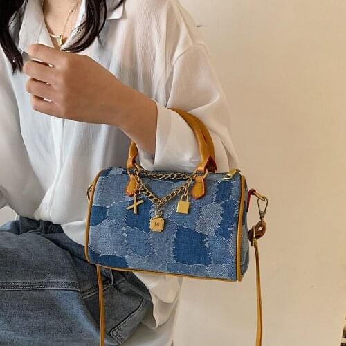 Confident Queen Women's Bags With A Lock