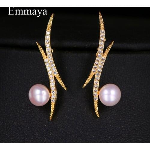 Emmaya Modern Design Gold Line Appearance WIth Pearl Symmetrical Style For Women Luxury Crystal Jewellry In Fashionable Dinner