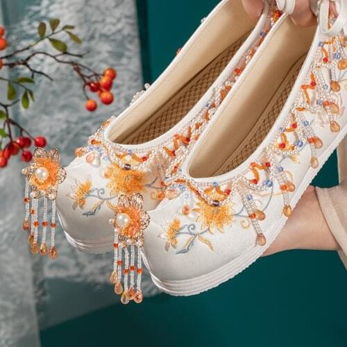 Women Chinese Style Hanfu Embroidered Shoes Elegant Yue Opera Dance Boots Ancient Han Palace Pearl Tassel Vintage Cloth Shoes