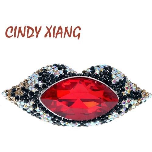 CINDY XIANG New Fashion Rhinestone Lips Shape Brooches Crystal Alloy Jewelry Pins Women Girls Suit Dress Bag Accessories Gifts