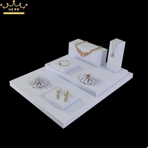 8pcs/lot modern white flower PU leather jewelry display counter ring pendant necklace earring plate bracket tray whiteboard base