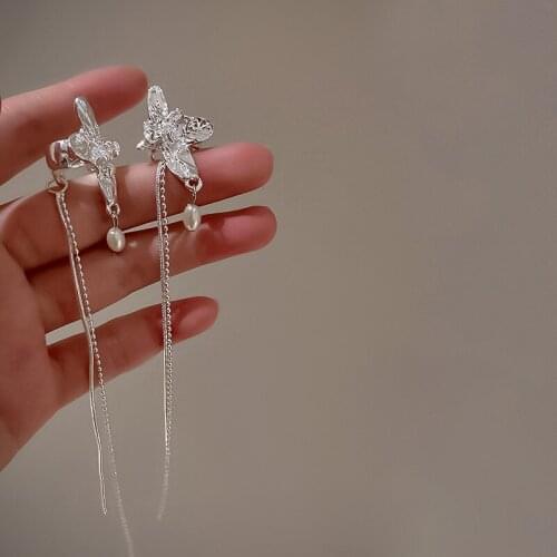 LOVOACC Personality Lava Tin Foil Tassel Earrings for Women 2021 Imitation Pearl Long Chains Clip Earrings Statement Jewelry