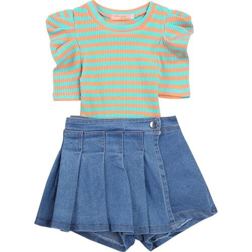 New Girl’s Puff Sleeve and Shorts Set Fashion Stripe Round Neck T-shirt and Pleated Denim Culottes