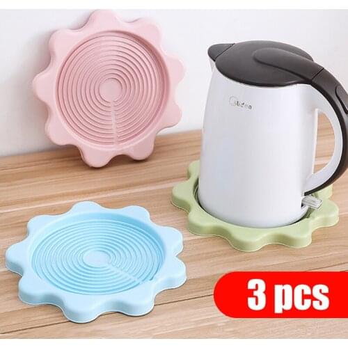 Hot water bottle pad leak-proof tray household thermos flask pad anti-fouling insulation cti-slip mat thick insulation mat