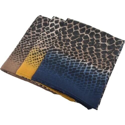 Winter 2019 snake animal print head scarf,shawls and wraps,Muslim hijab,bandana bohemian foulard femme musulman,ponchos and cape