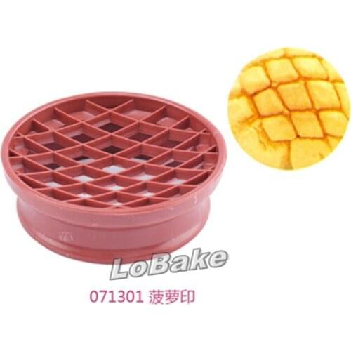 Latest Chinese kitchen tools Brown Color Pineapple Bread Mold