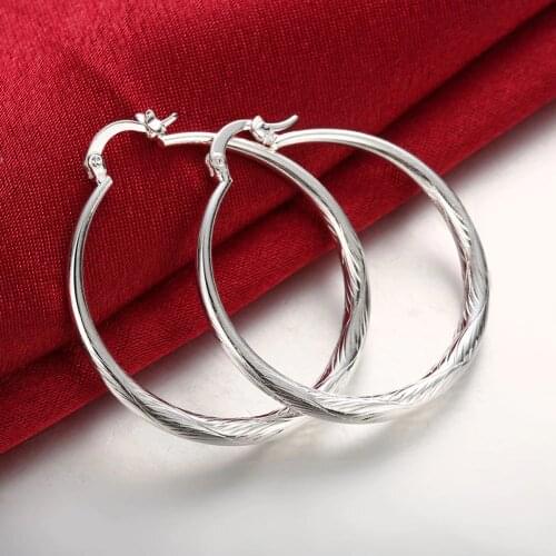 New fashion silver plated jewelry Womens earrings Fashion Earhook Accessories Trendy Wholesale Big Hoop earrings Cheap
