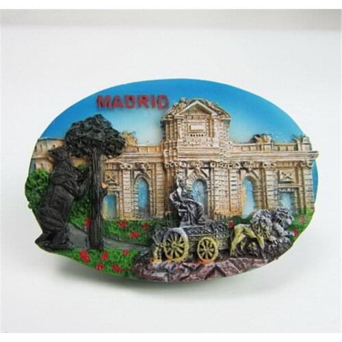 Spain Madrid Puerta de Alcala Godness Cibele Bear and Strawberry Tree Creative Fridge Magnet Decoration